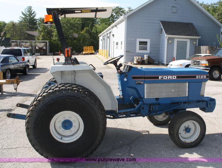image for item A2312 1992 Ford 2120 tractor