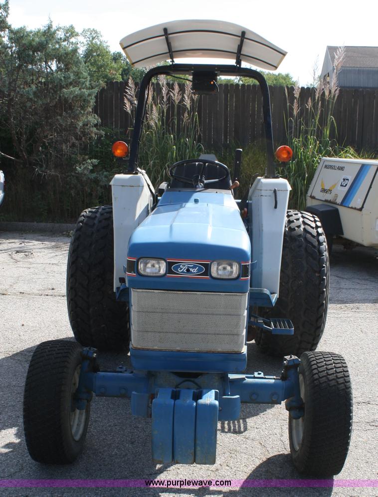 image for item A2312 1992 Ford 2120 tractor