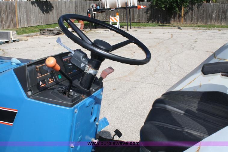 image for item A2312 1992 Ford 2120 tractor