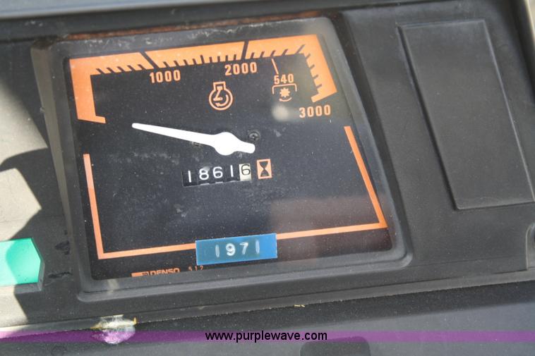 image for item A2312 1992 Ford 2120 tractor