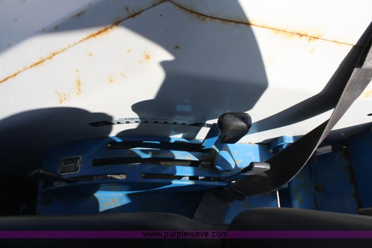 image for item A2312 1992 Ford 2120 tractor