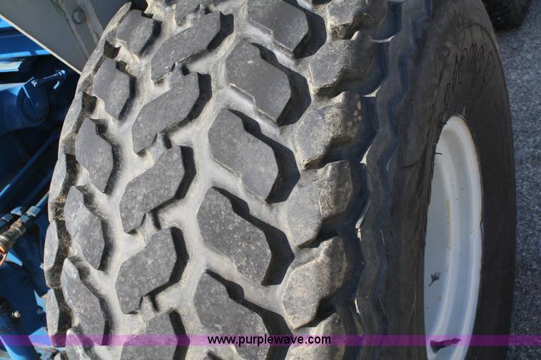 image for item A2312 1992 Ford 2120 tractor