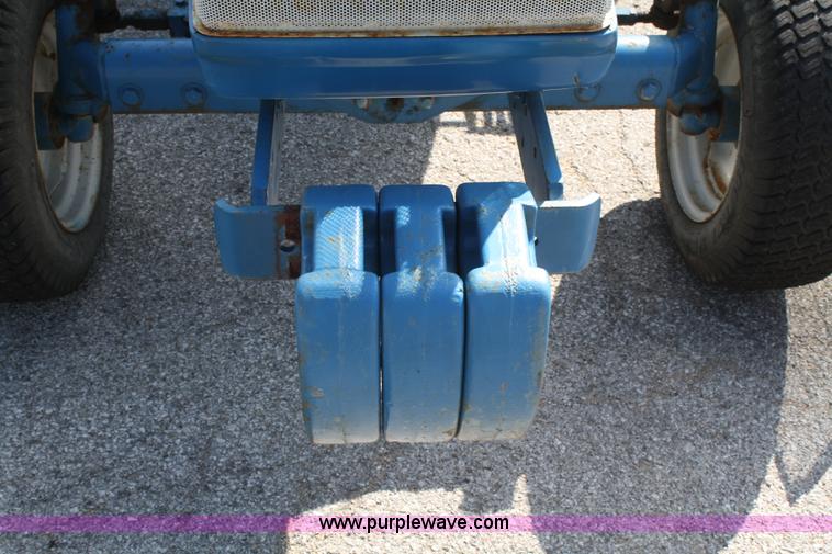 image for item A2312 1992 Ford 2120 tractor