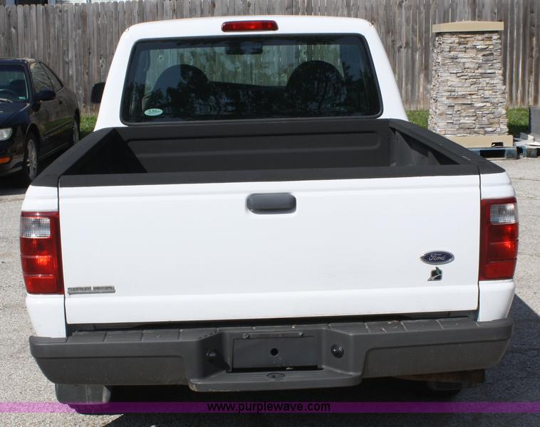 image for item A2314 2003 Ford Ranger supercab pickup truck