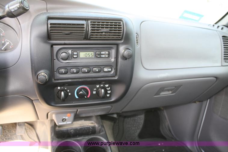 image for item A2314 2003 Ford Ranger supercab pickup truck
