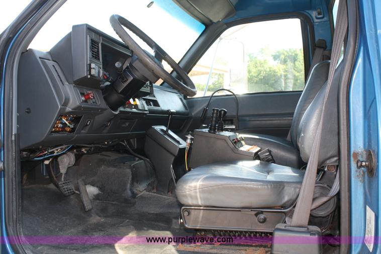 image for item A2315 1999 GMC C8500 dump truck