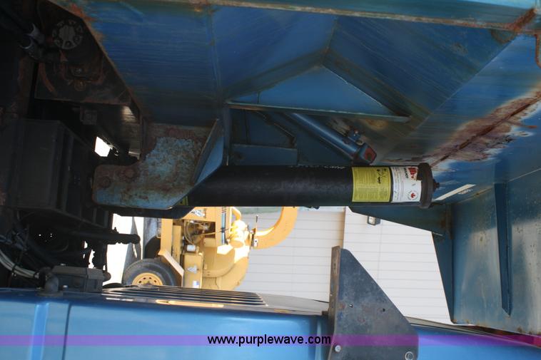 image for item A2315 1999 GMC C8500 dump truck