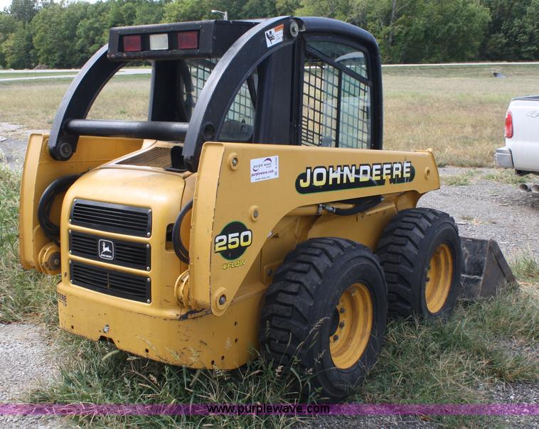 image for item A2340 2001 John Deere 250 skid steer