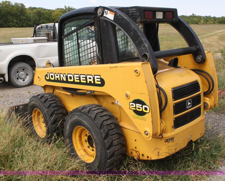 image for item A2340 2001 John Deere 250 skid steer
