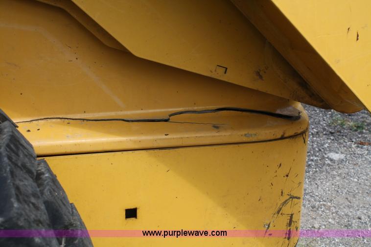 image for item A2340 2001 John Deere 250 skid steer