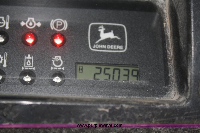 image for item A2340 2001 John Deere 250 skid steer