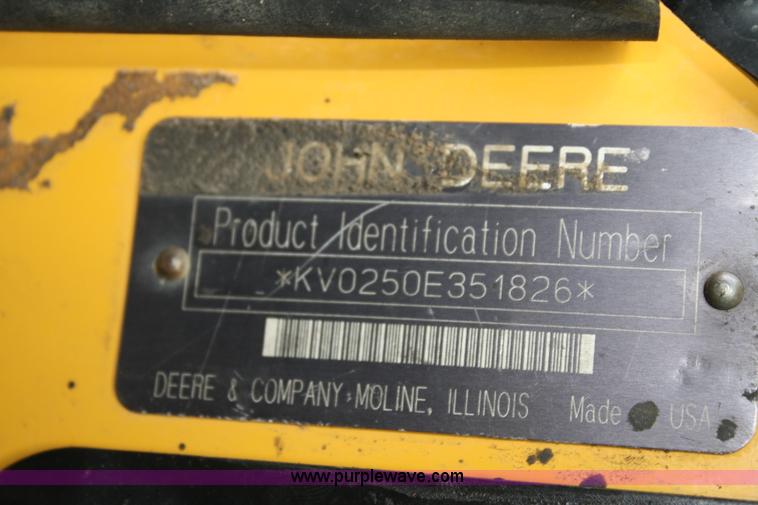 image for item A2340 2001 John Deere 250 skid steer