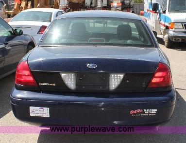 image for item A2585 2006 Ford Crown Victoria Police Interceptor