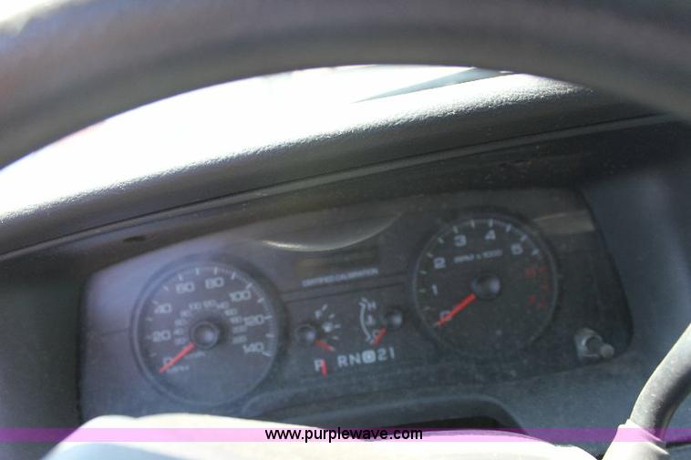 image for item A2585 2006 Ford Crown Victoria Police Interceptor