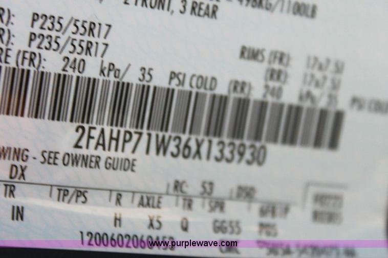 image for item A2585 2006 Ford Crown Victoria Police Interceptor