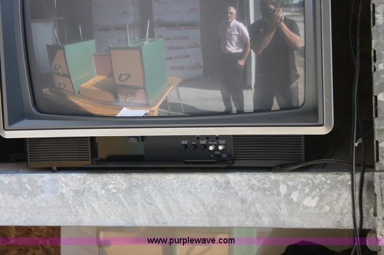 image for item A2737 Assorted electronics