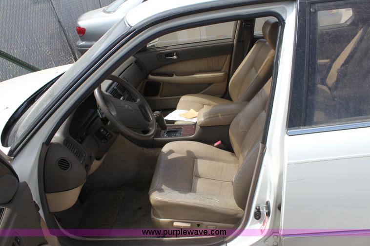 image for item A2738 1990 Lexus LS400