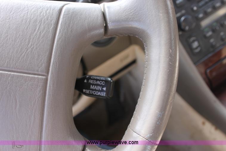 image for item A2738 1990 Lexus LS400