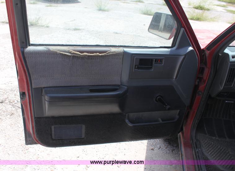 image for item A2739 1989 Chevrolet S10 Blazer SUV