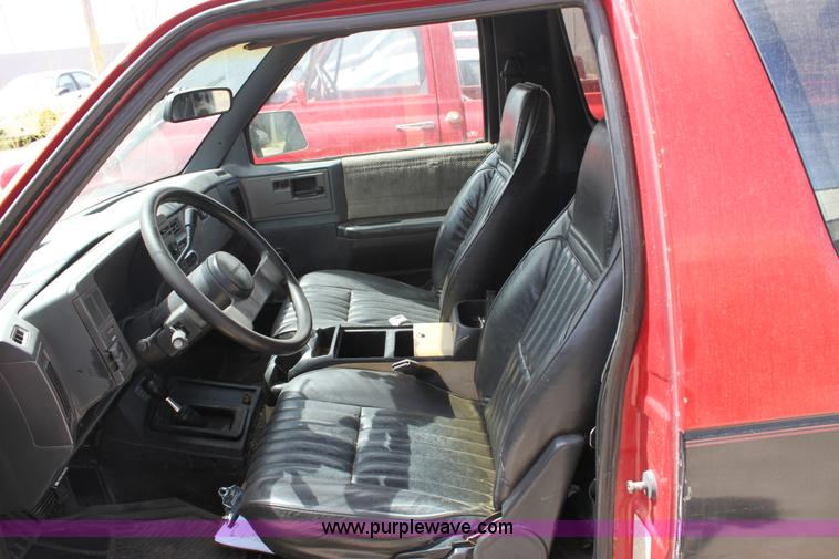 image for item A2739 1989 Chevrolet S10 Blazer SUV