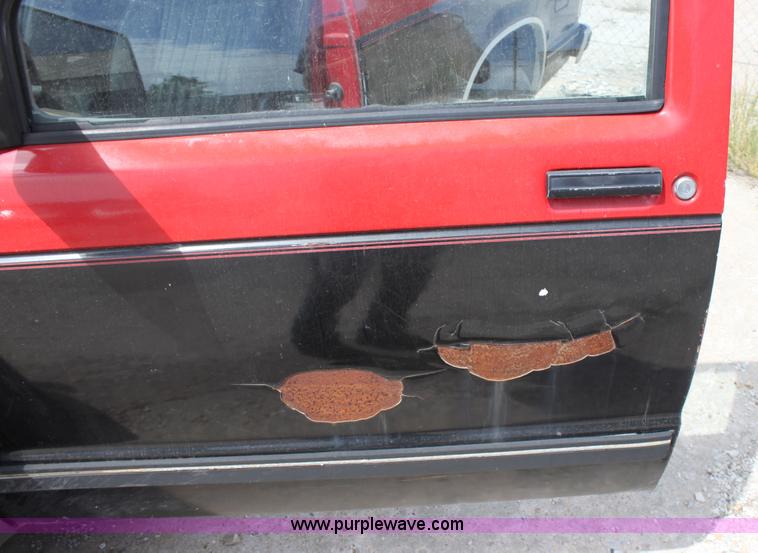 image for item A2739 1989 Chevrolet S10 Blazer SUV