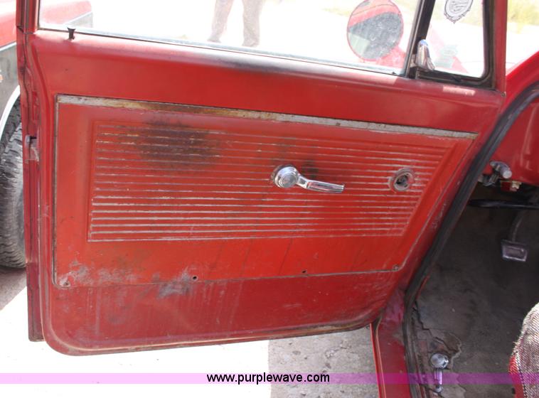 image for item A2740 1968 GMC 1500 pickup truck