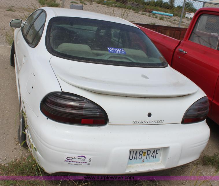 image for item A2741 1999 Pontiac Grand Prix GT