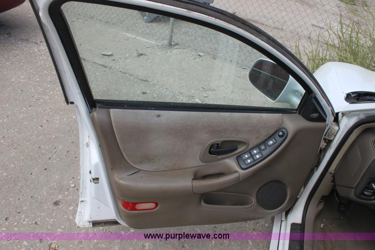 image for item A2741 1999 Pontiac Grand Prix GT