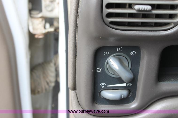 image for item A2741 1999 Pontiac Grand Prix GT