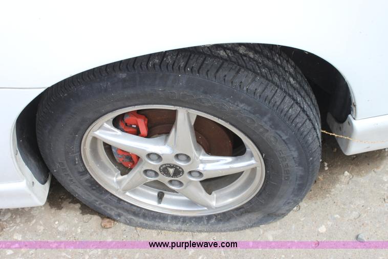 image for item A2741 1999 Pontiac Grand Prix GT