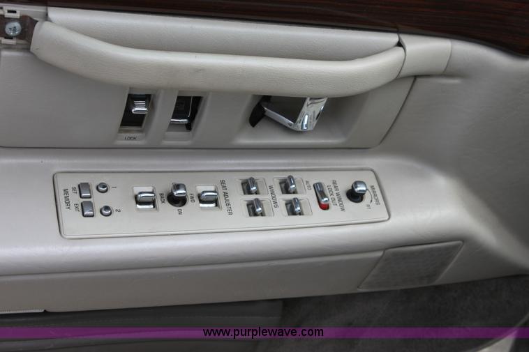 image for item A2742 1994 Cadillac DeVille Concours