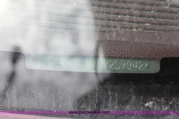 image for item A2743 1990 Dodge Grand Caravan SE mini van