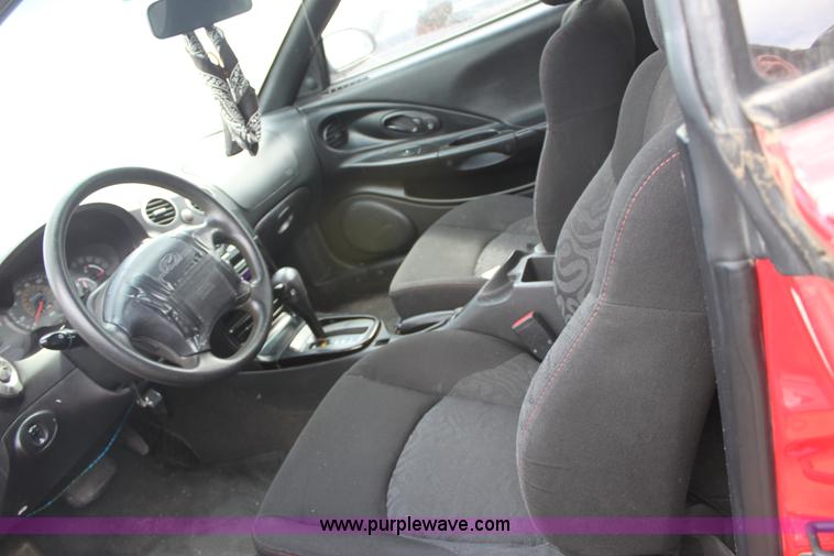 image for item A2744 2001 Hyundai Tiburon