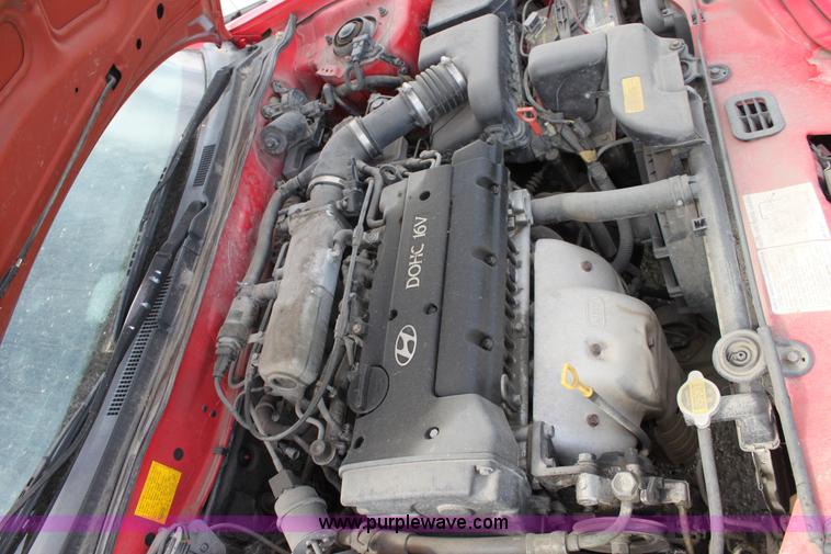 image for item A2744 2001 Hyundai Tiburon