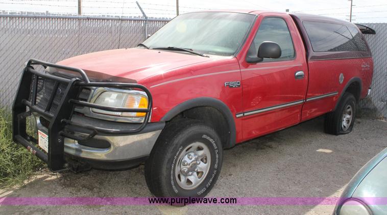 image for item A2746 1997 Ford F250 XL pickup truck
