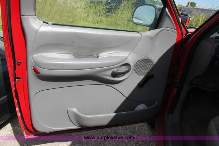 image for item A2746 1997 Ford F250 XL pickup truck