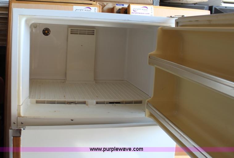 image for item A2800 Admiral refrigerator