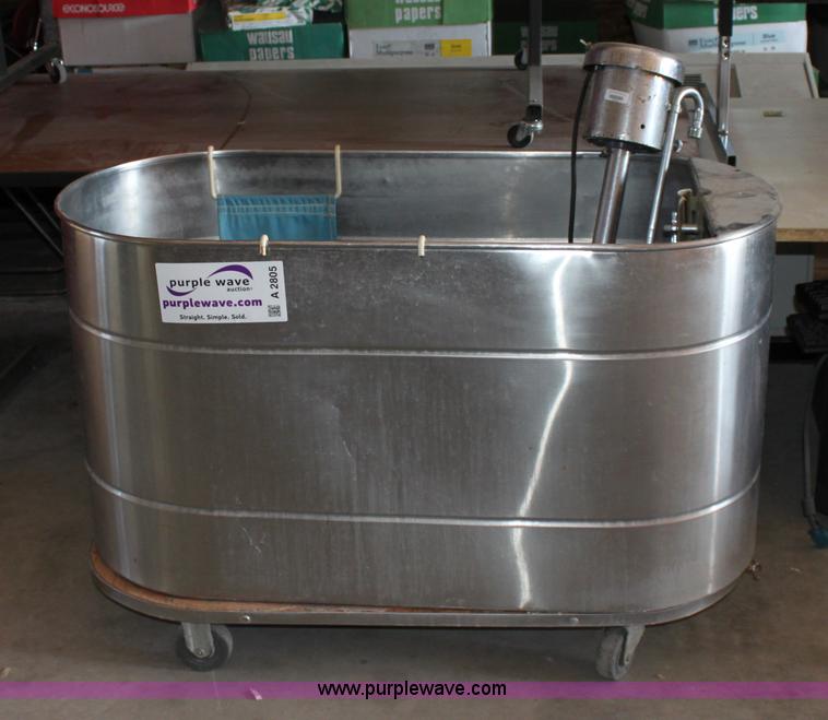 image for item A2805 Stainless steel jacuzzi tub
