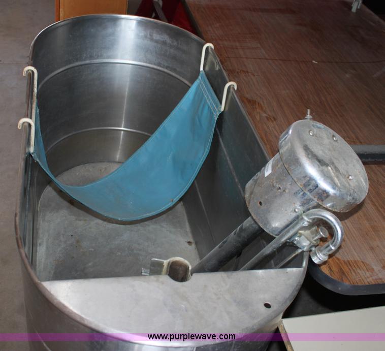 image for item A2805 Stainless steel jacuzzi tub