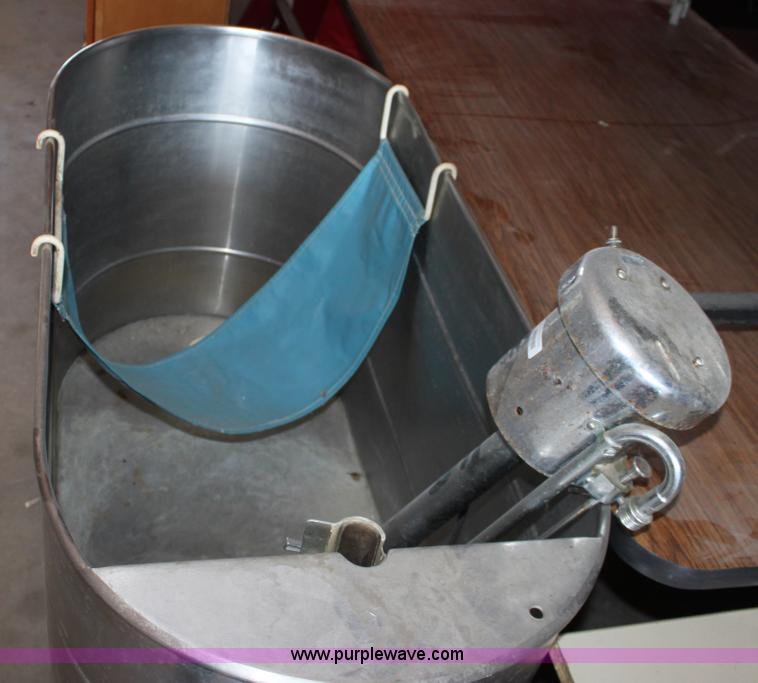 image for item A2805 Stainless steel jacuzzi tub