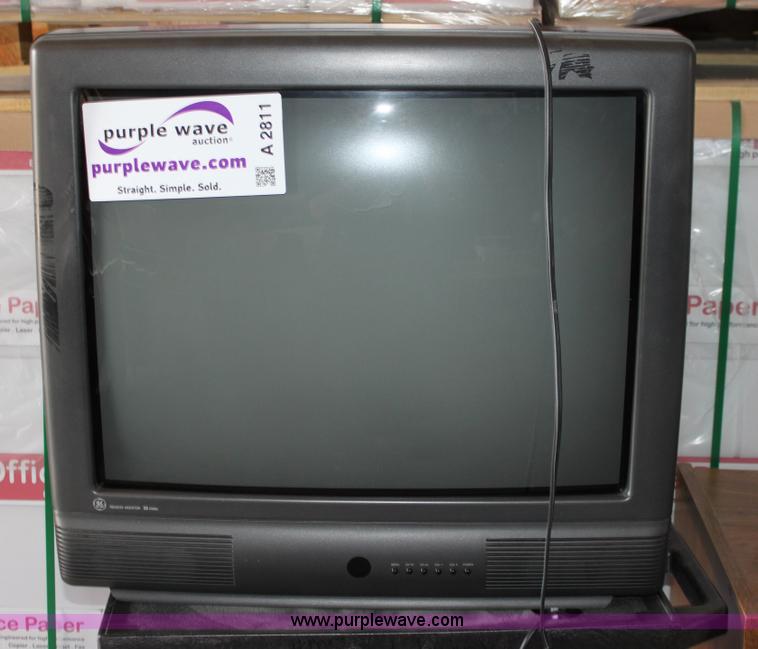 image for item A2811 (7) assorted rolling carts and cabinets