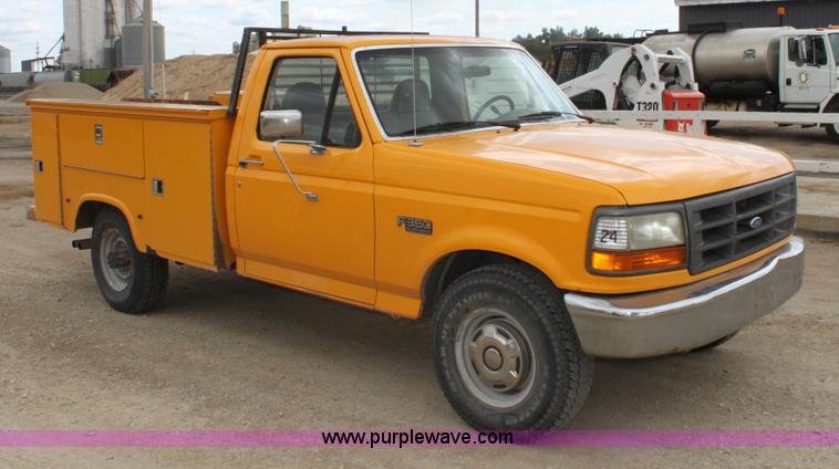 image for item A2833 1997 Ford F350 XL pickup truck