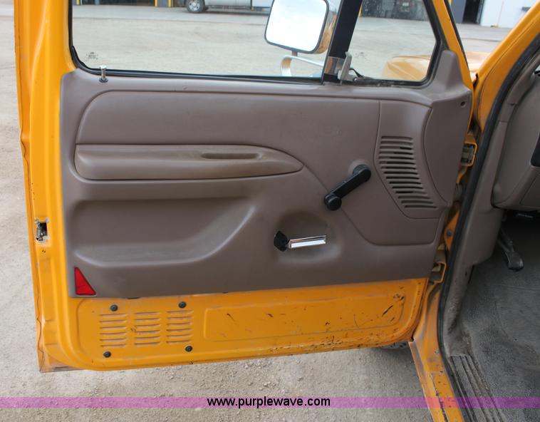 image for item A2833 1997 Ford F350 XL pickup truck