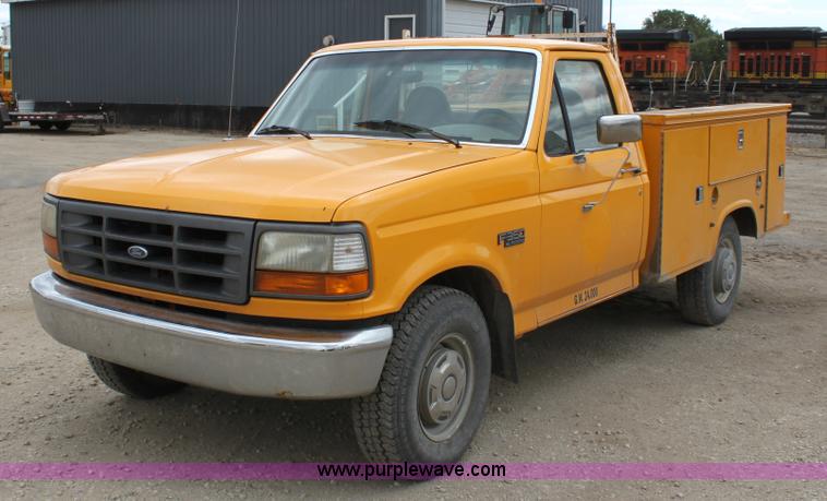 image for item A2834 1997 Ford F350 pickup truck
