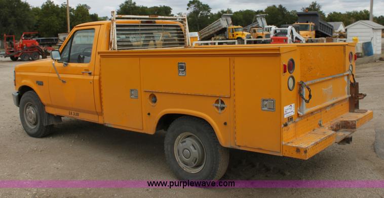 image for item A2834 1997 Ford F350 pickup truck