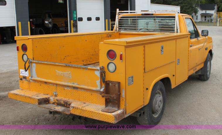 image for item A2834 1997 Ford F350 pickup truck