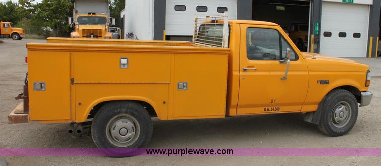 image for item A2834 1997 Ford F350 pickup truck