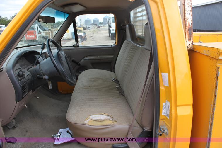 image for item A2834 1997 Ford F350 pickup truck