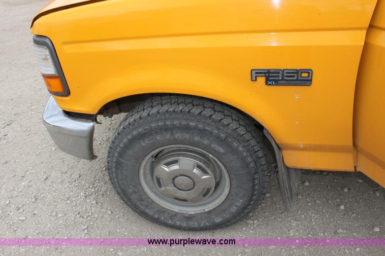 image for item A2834 1997 Ford F350 pickup truck