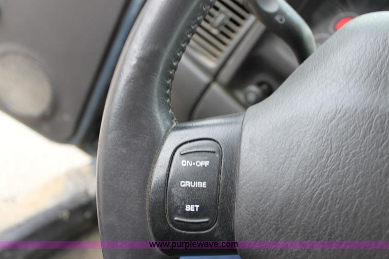 image for item A2845 1999 Jeep Cherokee SE SUV